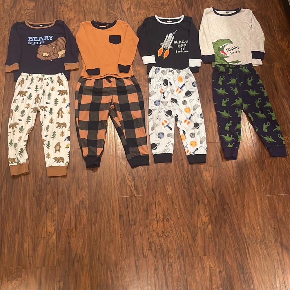 Boys 3T Lot of Pajamas Set Long Sleeve